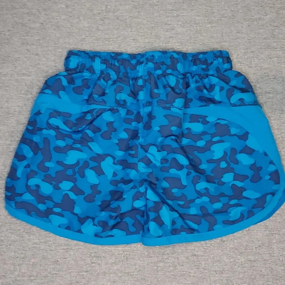 Under Armour Blue Camo Athletic Shorts Girls Size Small